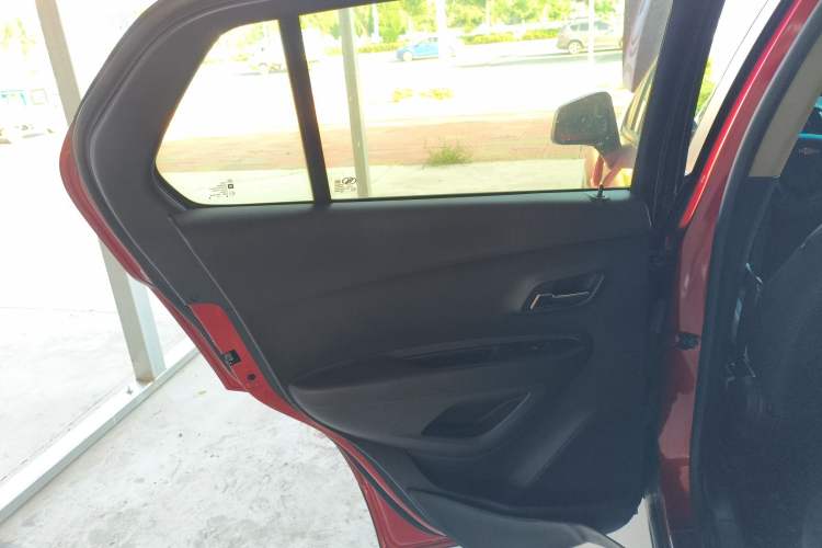 Used Chevrolet Trax 2016 1.4T Automatic Two-Wheel Drive Comfort Version with Sunroof