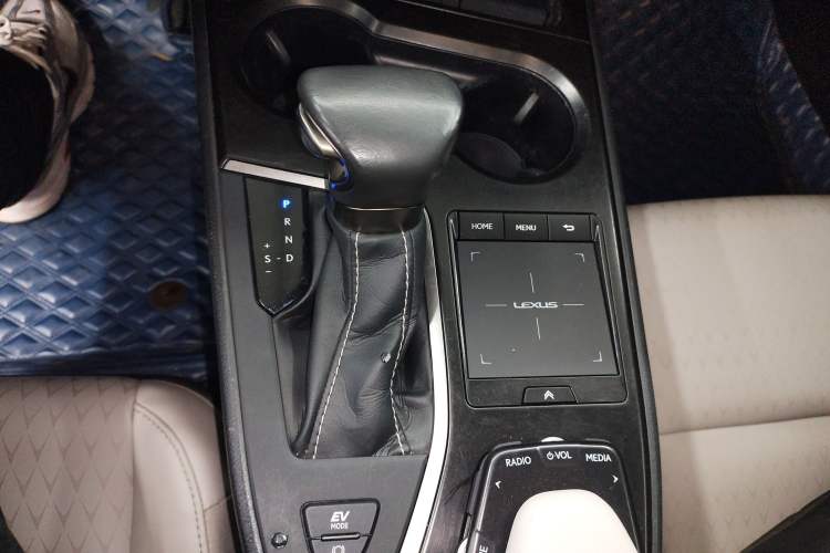 Used Lexus UX 2020 260h Explore & Adventure Edition