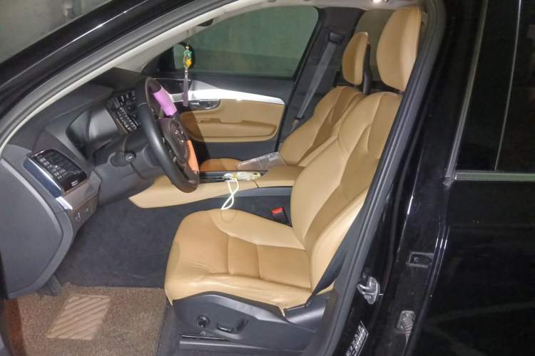 Used Volvo XC90 2015 T6 Zhiyi Edition 7-Seater
