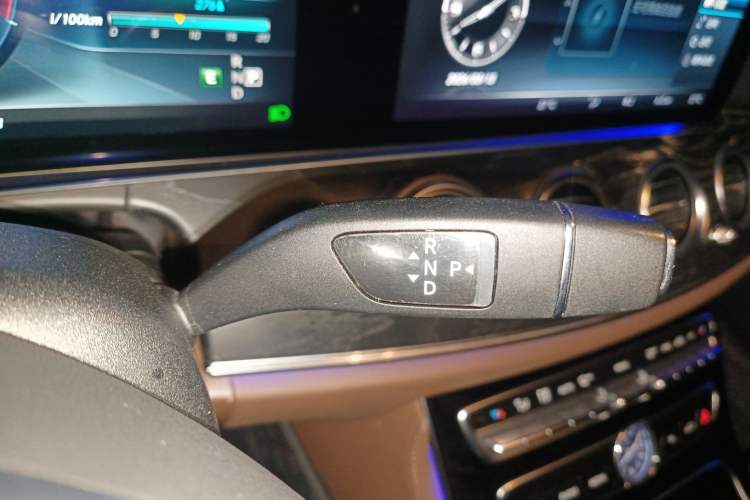 Used Mercedes-Benz E-Class 2016 E 200 L
