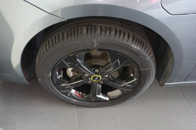 Used Roewe i6 MAX New Energy 2022 EV 500 Skyroof Flagship Edition Exterior 7