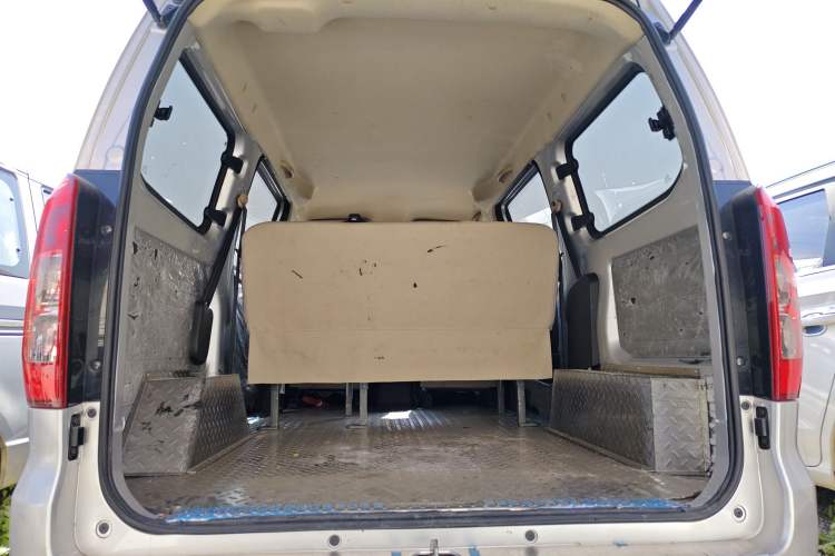 Used Wuling Hongguang V 2022 1.5L Jingqu Version Hydraulic Power Steering LAR
