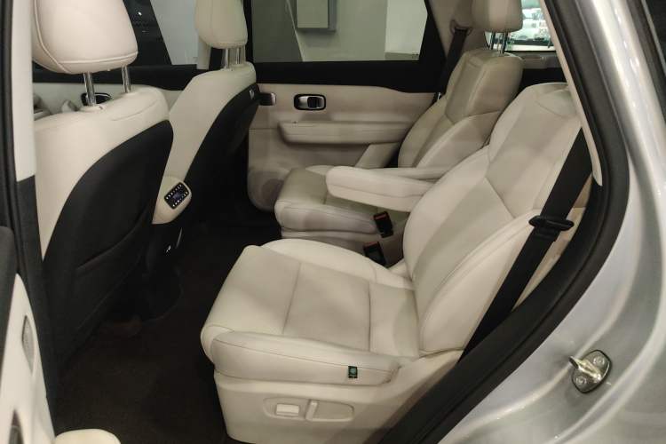 Used Leapmotor C16 2024 Range-Extended 200 Luxury Edition Left Rear Seat