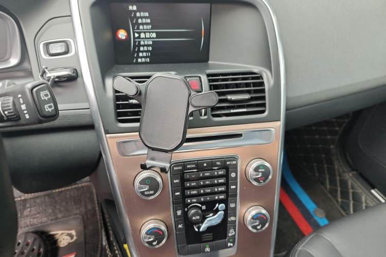 Used Volvo XC60 2017 T5 AWD Smart Upgrade Model
