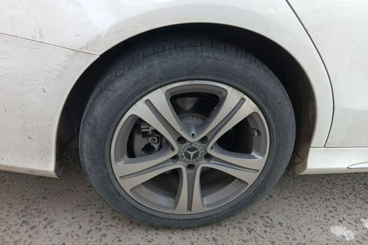 Used Mercedes-Benz C-Class 2020 Restyled C 260 L Sport Edition Right Rear Wheel Hub