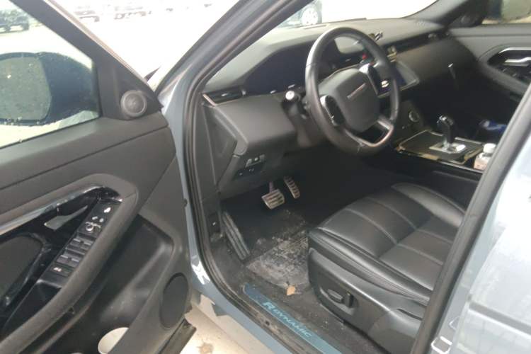 Used Land Rover Range Evoque 2020 249 PS R-DYNAMIC S Black Edition Sport Version Driver Seat