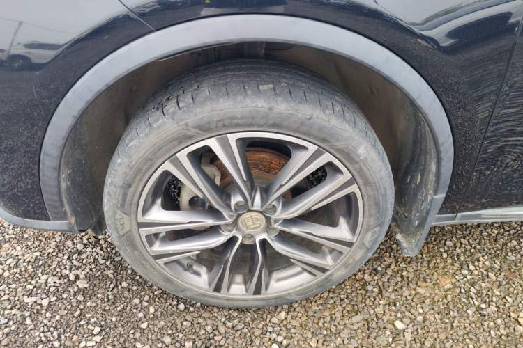 Used BYD Tang 2018 2.0T Automatic SmartConnect Prestige 7-Seater China V Standard Left Front Wheel Hub