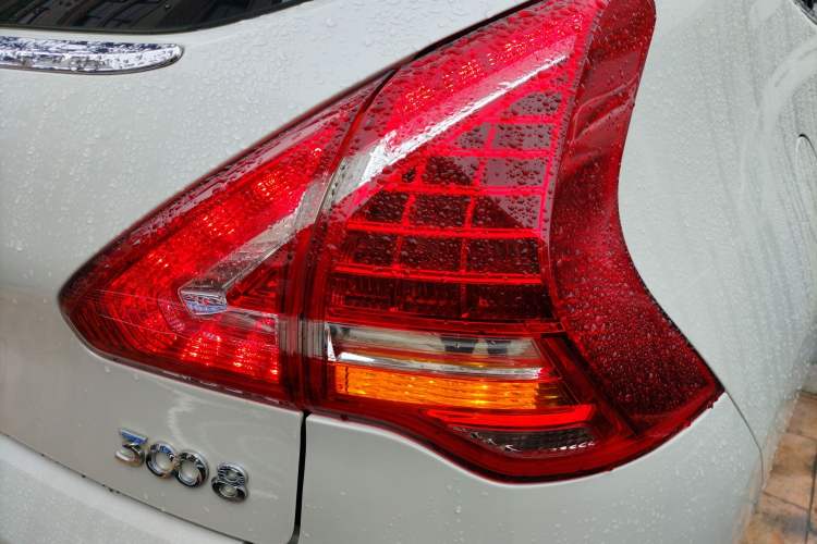 Used Peugeot 3008 2013 2.0L Automatic Trend Edition
