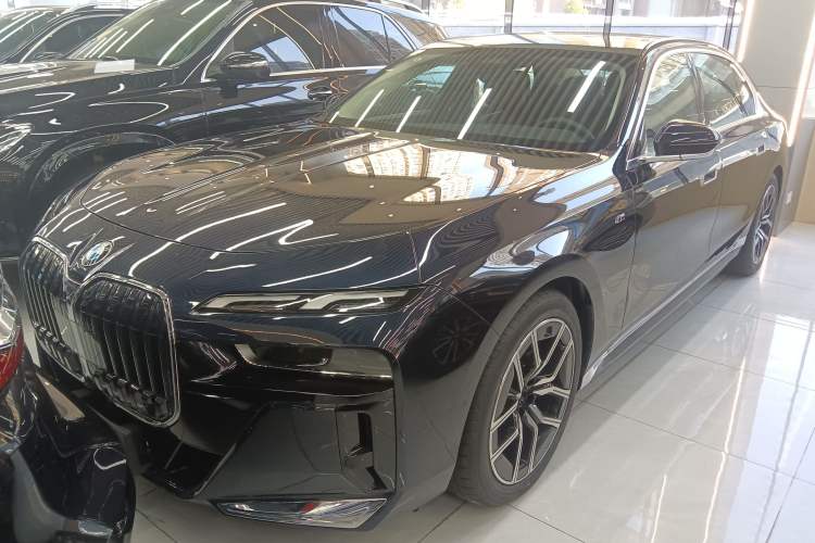 Used BMW 7 Series 2023 735Li M Sport Package