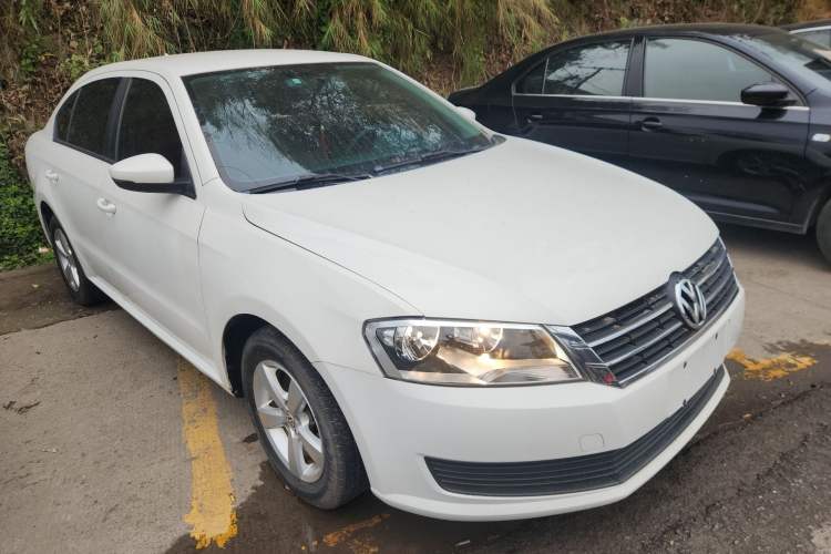 Used Volkswagen Lavida 2017 1.6L Automatic Comfort Edition
