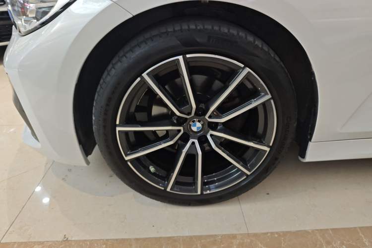 Used BMW 3 Series 2022 Updated 325Li M Sport Package Left Front Wheel Hub