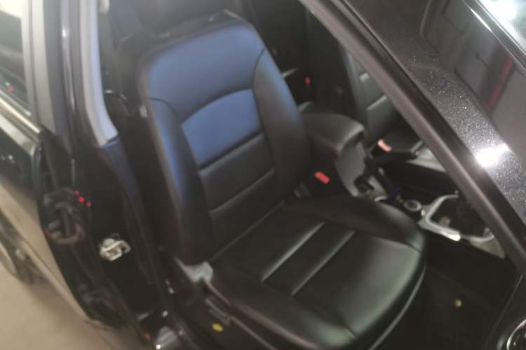 Used Haval H5 Classic 2015 2.0T Manual Two-Wheel Drive Advanced Version
