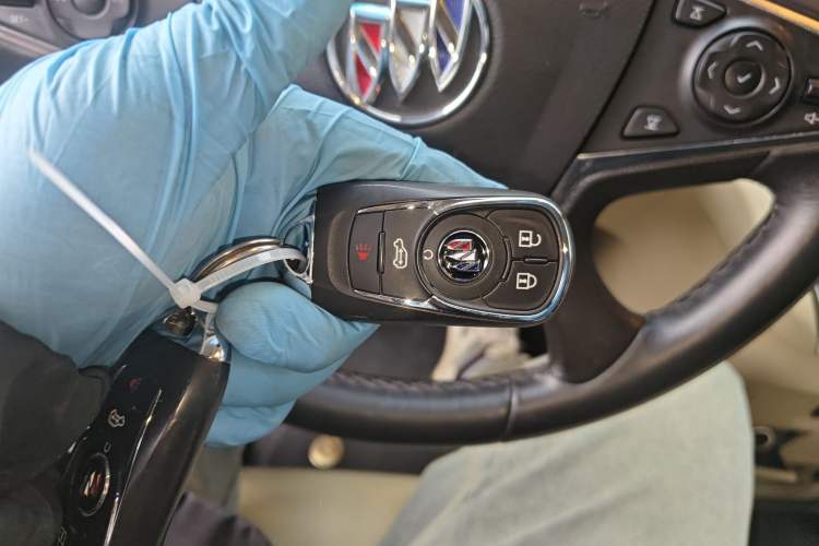 Used Buick GL8 2023 Facelifted Land Cruiser Executive Luxury Version
