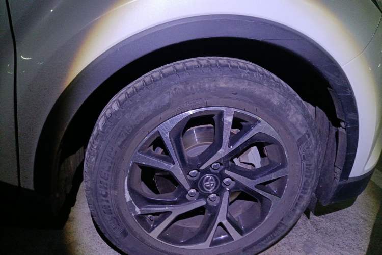 Used Toyota C-HR 2020 2.0L Leading Edition Right Front Wheel Hub