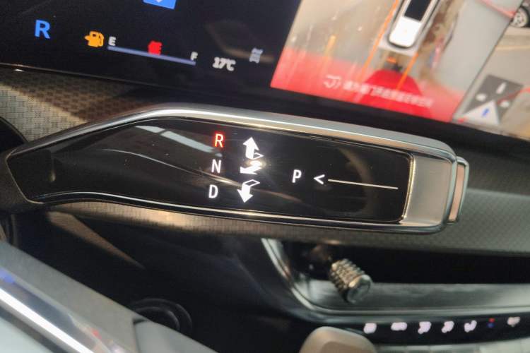 Used Cadillac XT5 2025 2.0T Prestige Version Gear Lever