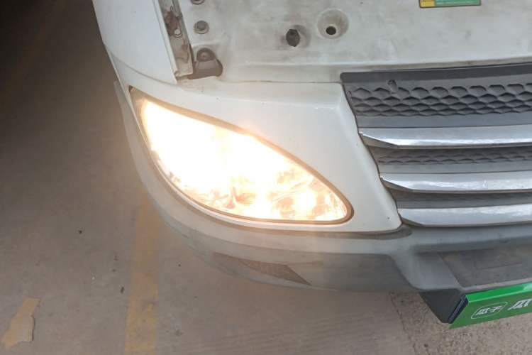 Used Iveco Power Daily 2013 2.5T-A37 Dual-Purpose Low-Roof Van
