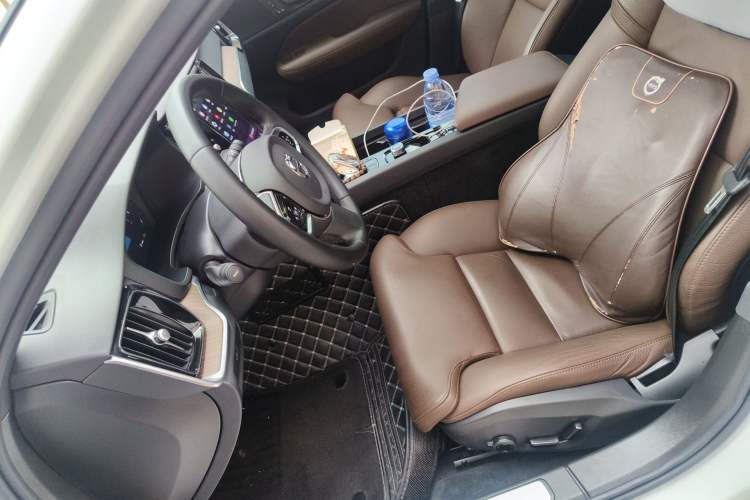 Used Volvo S60 2023 B4 Zhiyuan Luxury Edition