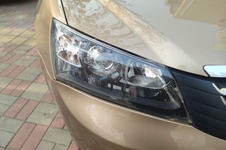 Used Geely Auto Classic Emgrand 2013 Sedan 1.8L Manual Luxury Model
