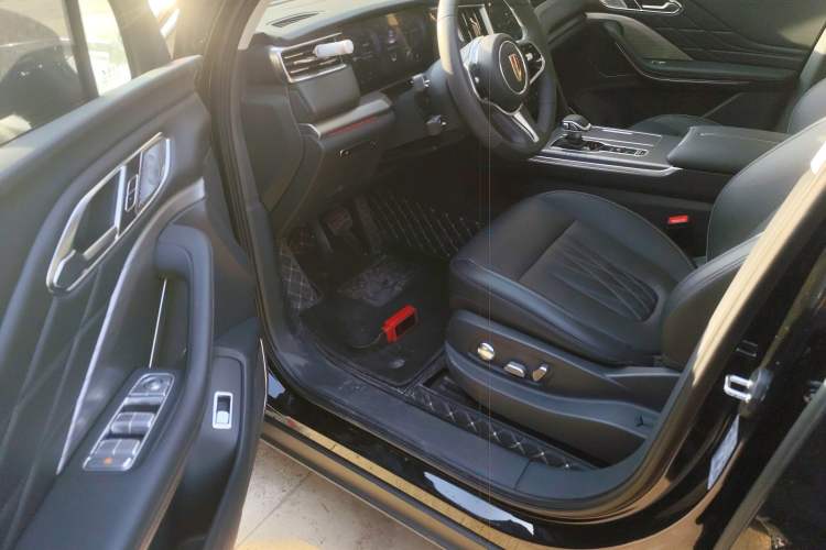 Used Hongqi HS7 PHEV 2024 2.0T PHEV Four-Wheel Drive Flagship Edition 6 Seats Driver Seat