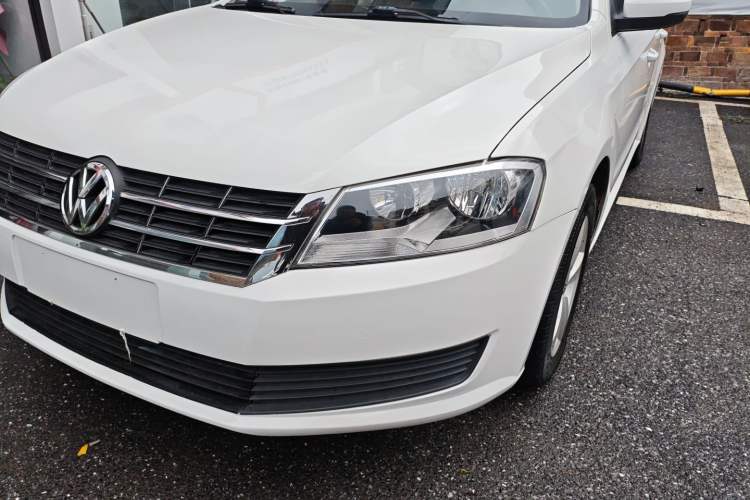 Used Volkswagen Lavida 2013 Revised Classic 1.6L Manual Fashion Edition
