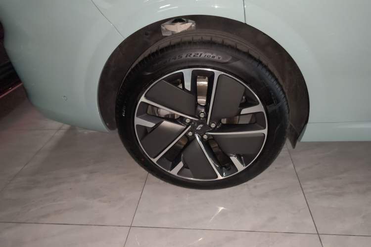 Used Li Auto L6 2025 Pro Smart Refresh Edition
