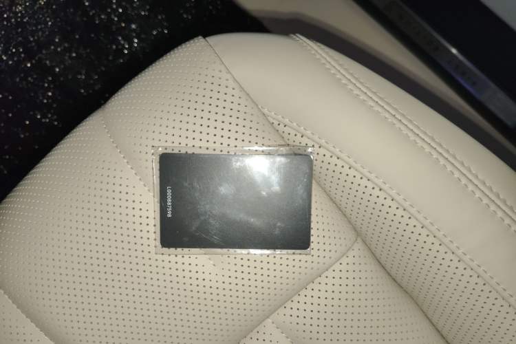 Used ONVO Luxeed L90 2025 Model—Ultra Six-Seater Version
