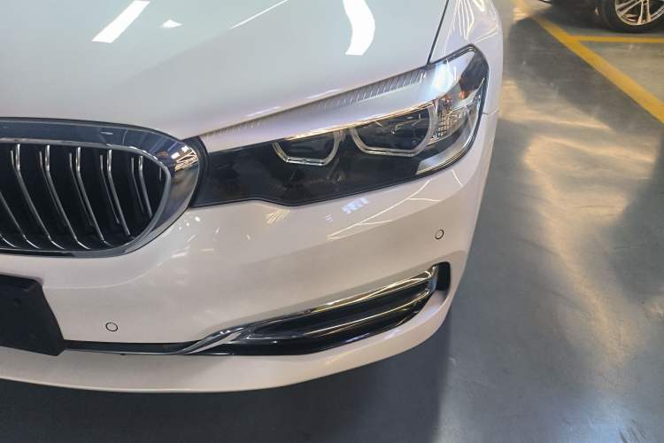 Used BMW 5 Series 2019 Facelifted 530Li Leading Edition Luxury Package
