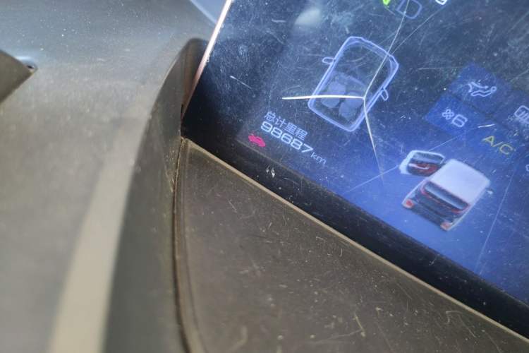 Used Baojun E200 2018 Intelligent Driving Edition Odometer Close Up