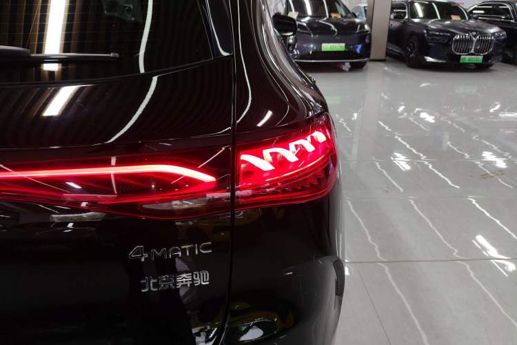 Used Mercedes-Benz EQE SUV 2024 500 4MATIC Luxury Edition Right Rear Taillight