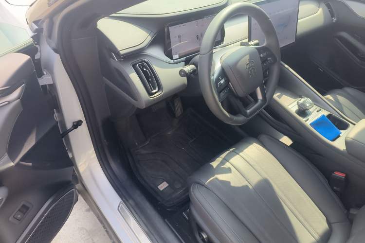 Used BYD Song L EV 2025 Intelligent Driving Version 662 km LiDAR Excellence Edition
