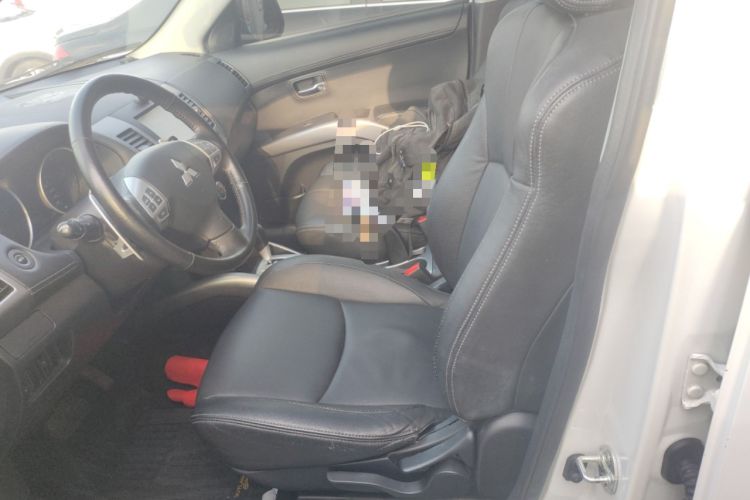 Used Mitsubishi Outlander 2012 Kicks 2.0 Sport Navigation Edition