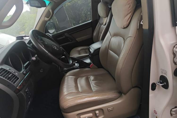 Used Toyota Land Cruiser 2010 4.7L Automatic VX