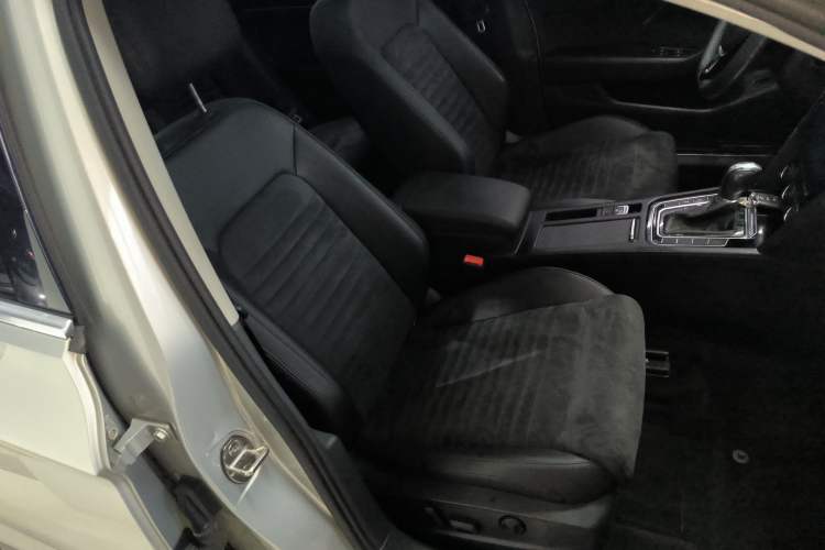 Used Volkswagen Magotan 2017 330TSI DSG Luxury Model