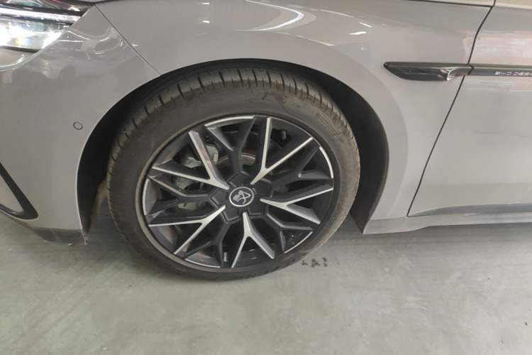 Used BYD Han 2025 DM-i Intelligent Driving Edition 125KM Prestige Model