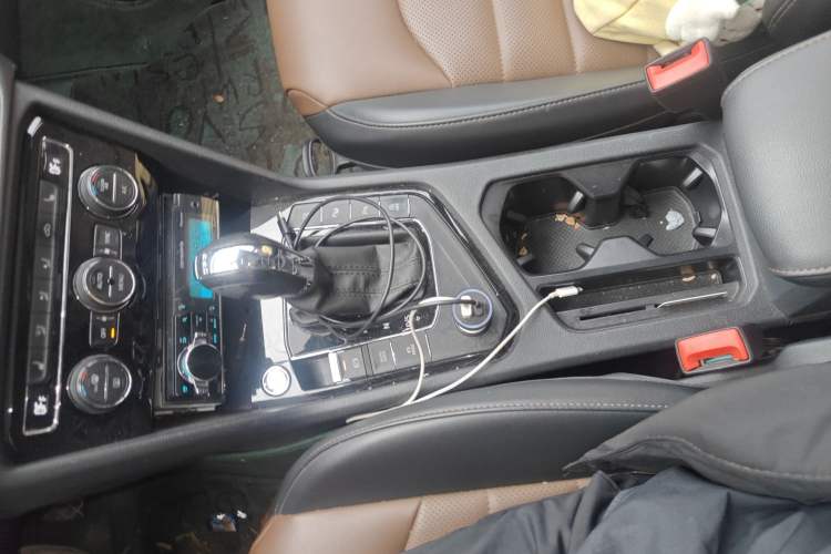 Used Volkswagen Tharu 2019 280TSI Two-Wheel Drive Flagship Version China VI Standard Gear Lever