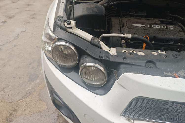 Used Chevrolet Aveo Sonic 2011 Sedan 1.6L Automatic SX