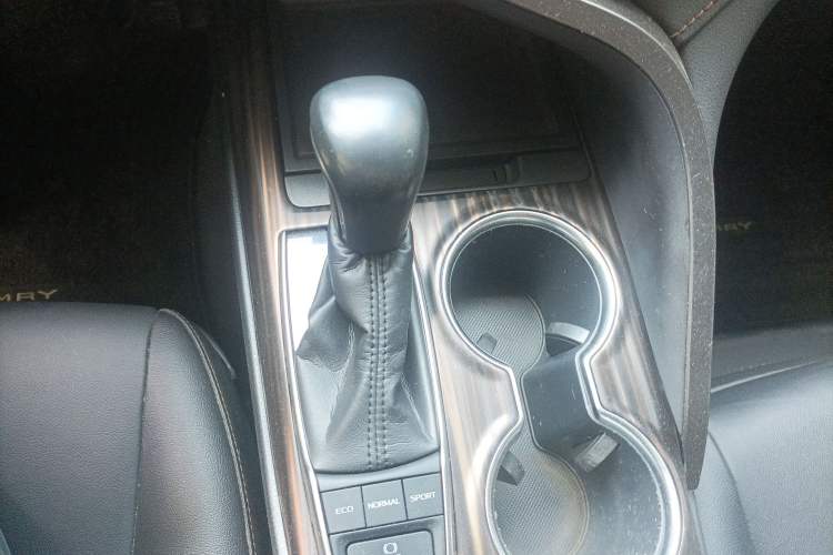 Used Toyota Camry 2018 2.5G Luxury Edition
