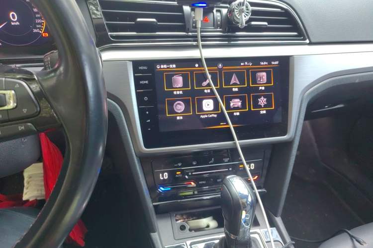 Used Volkswagen Lamando 2021 280TSI DSG Comfort Edition Audio And AC Panel