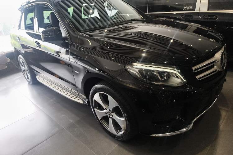 Used Mercedes-Benz GLE 2018 GLE 320 4MATIC Luxury Collection Edition Exterior 1