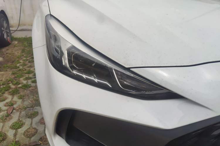 Used MG 5 2022 180 DVVT CVT Youth Style Edition
