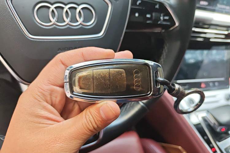 Used Audi Q6 2023 45 TFSI quattro Qiyun Edition Flying Rider Package Vehicle Key