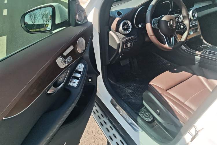 Used Mercedes-Benz GLC 2021 GLC 300 L 4MATIC Dynamic Model