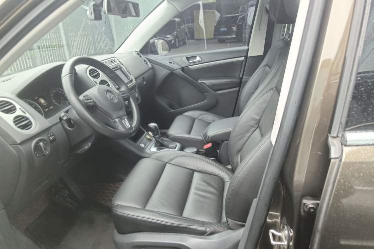 Used Volkswagen Tiguan 2015 1.8TSI Automatic Two-Wheel Drive Luxury Model Left Front Seat