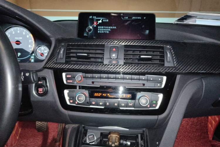 Used BMW M3 2016 M3 four-door sedan Audio And AC Panel