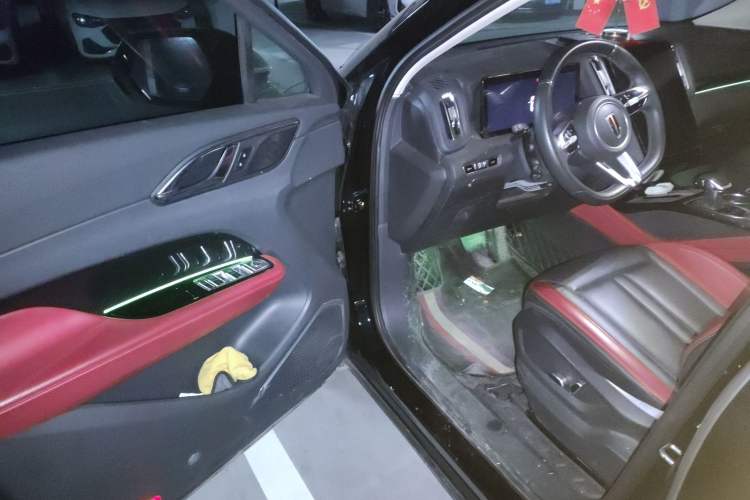 Used Hongqi HS3 2023 1.5T Two-Wheel Drive Shanwei Edition Interior 3