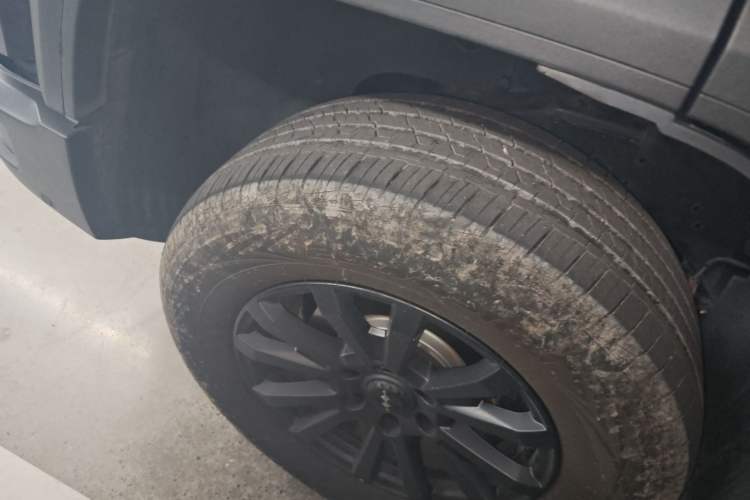 Used Formula Leopard 5 2023 Explore Edition
