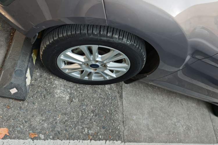 Used Ford Fiesta 2013 Sedan 1.5L Automatic Fashion Edition