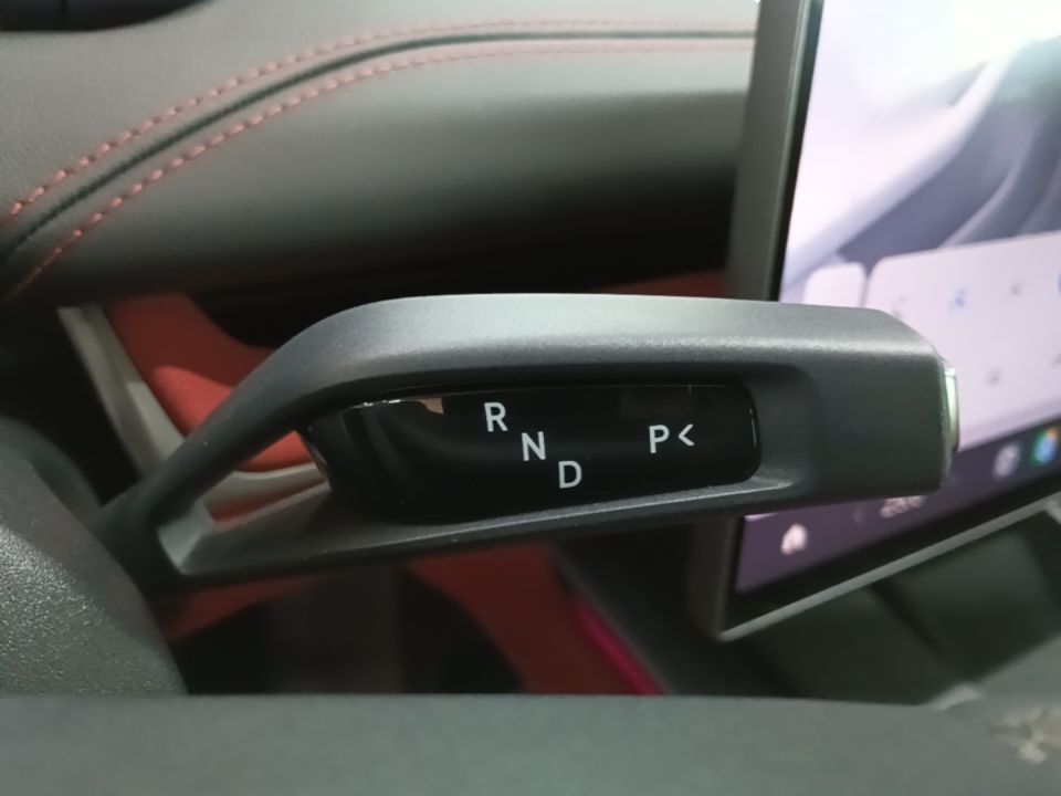 Xiaomi Auto SU7 2024 Rear-Drive Ultra-Long Range Advanced Pro-Level Intelligent Driving Version — снимка 16