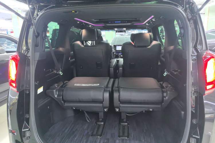 Used Toyota Alphard 2023 Dual-Motor 2.5L Premium Golden Edition