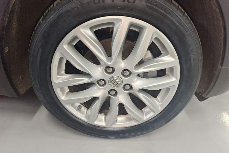 Used Buick Envision 2019 28T Four-Wheel Drive Luxury Version China V Standard Right Rear Wheel Hub